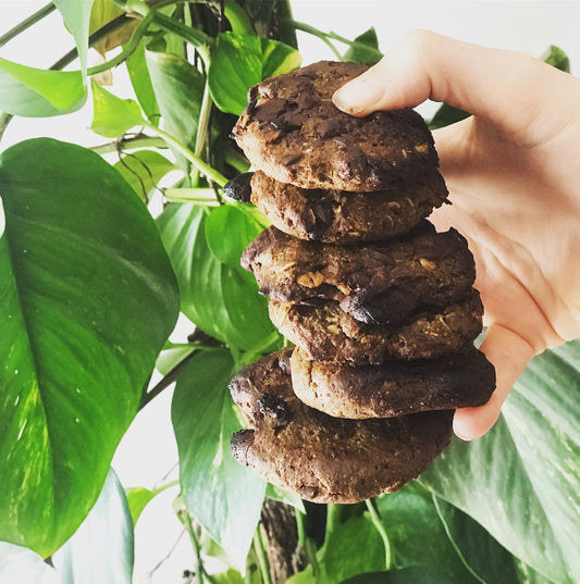 BEST EVER HORMONE-LOVIN' CHOC CHUNK COOKIES! Vegan, Gluten-free, Refined sugar-free + breastfeeding friendly